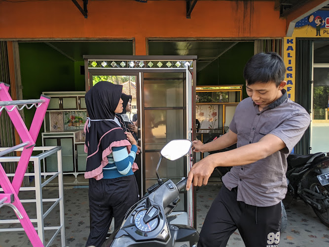Gandrungmangu Bangun Kesehatan Bersama BARR Gym